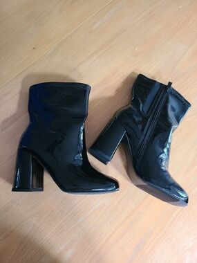 torrid Black Patent Block Heel Ankle Boots